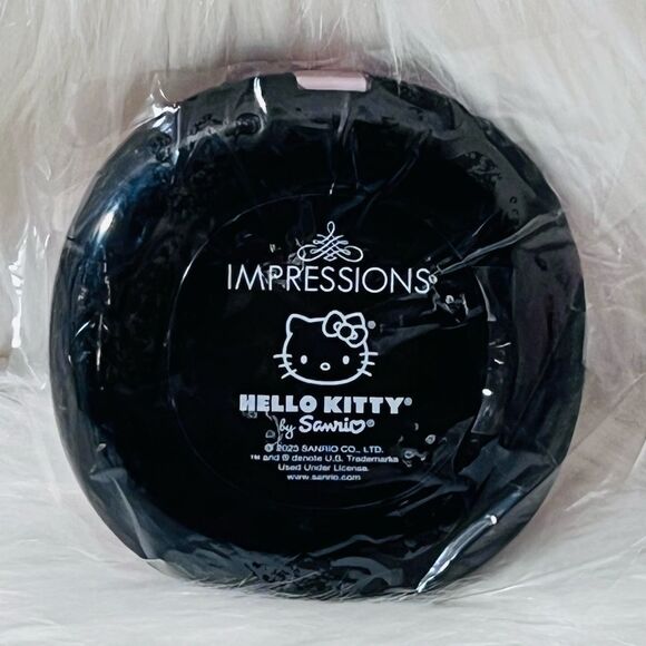 Hello Kitty® "The Swirl" LED Compact Mirror - Picture 2 of 5